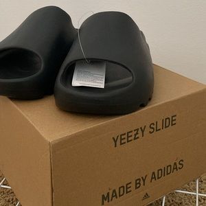 Yeezy foam slides